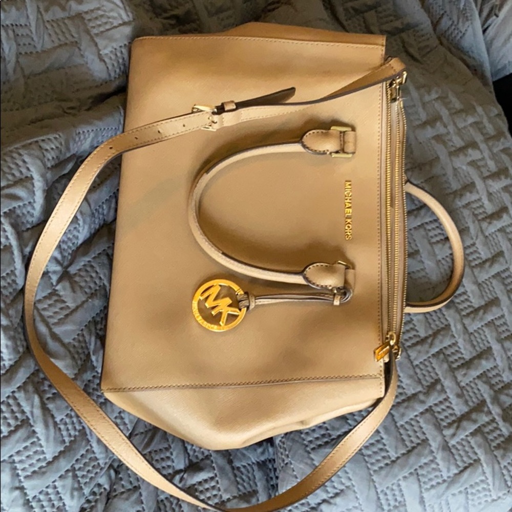 Michael Kors leather purse